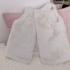 Isaac Mizrahi Girls Faux Fur Vest